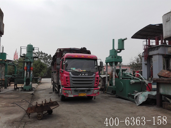 金屬屑壓塊機(jī)